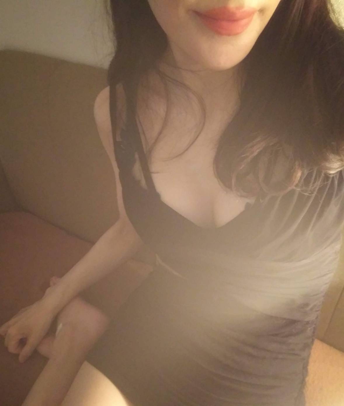 3/25デビュー☆☆☆セクシーなオーラが漂う妖艶さがとても魅力的なセラピスト！！みことさん入店！！