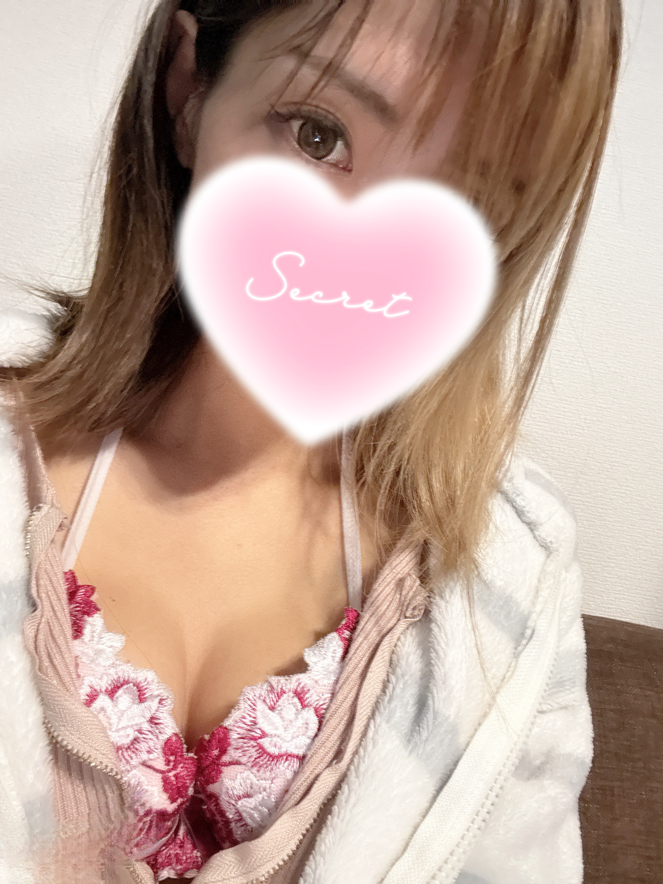 ゆりあ